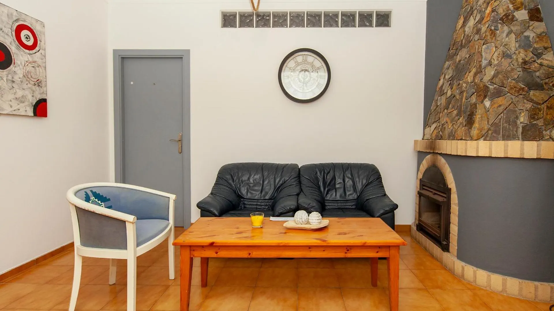 Gasthof K - Viewpoint Of Lagos Guesthouse